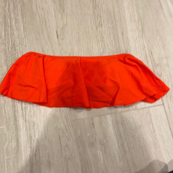 Bandeau ruffled bikini top and bottom - Picture 2 of 3